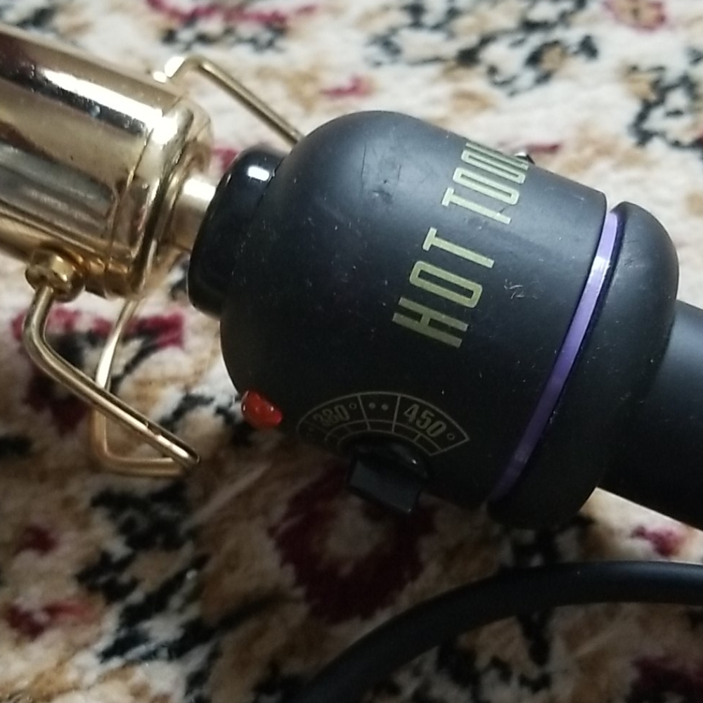 SOLD 🎊Hot Tools Curling 1 inch Tapered Wand - Picture 4 of 6